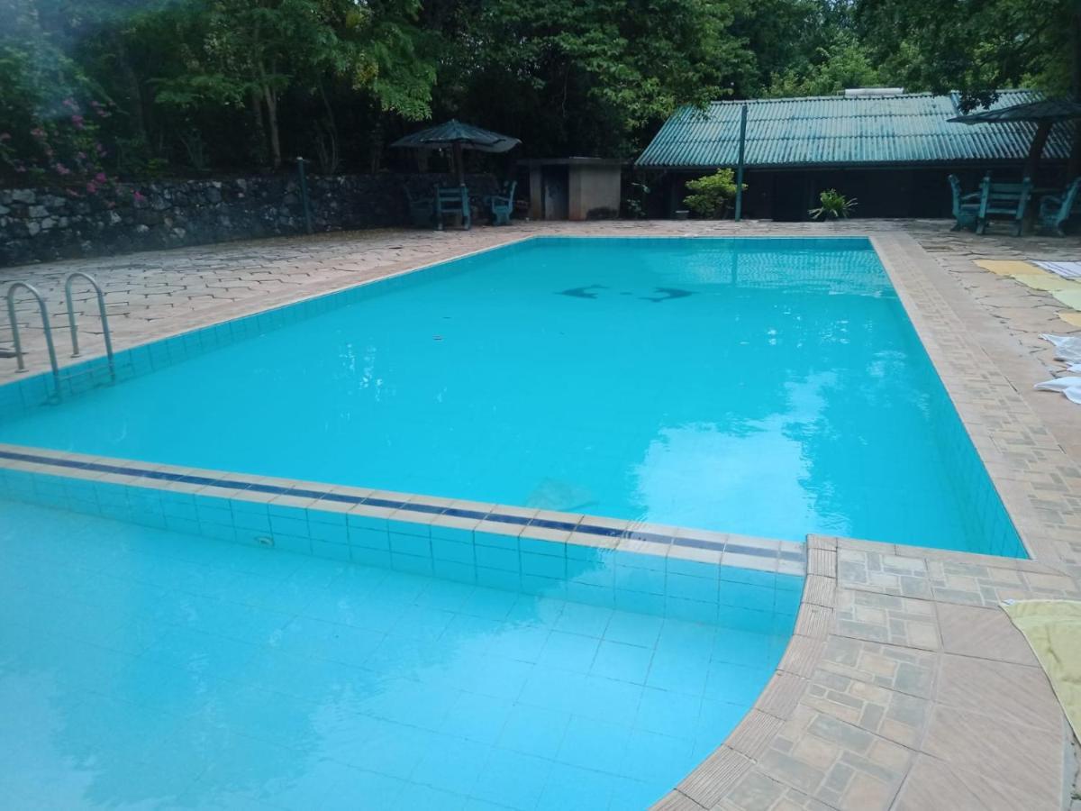 Elephant Safari Lodge Sigiriya Junction Habarana Bagian luar foto