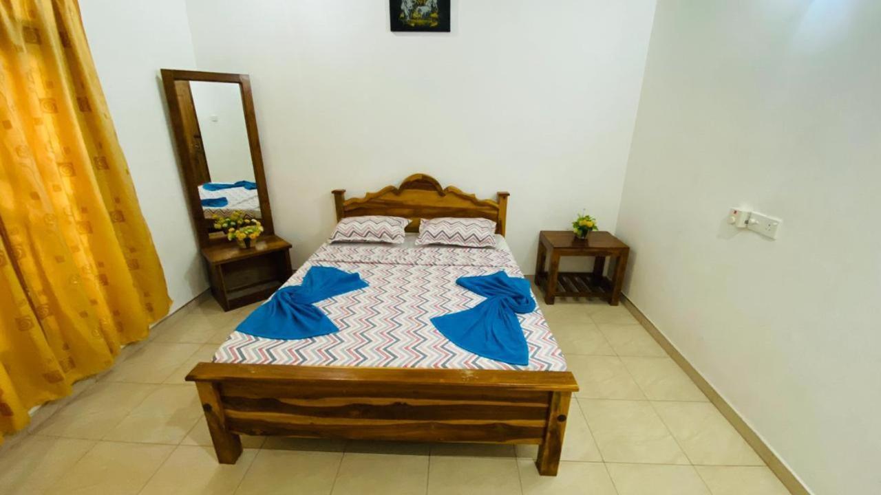 Elephant Safari Lodge Sigiriya Junction Habarana Bagian luar foto