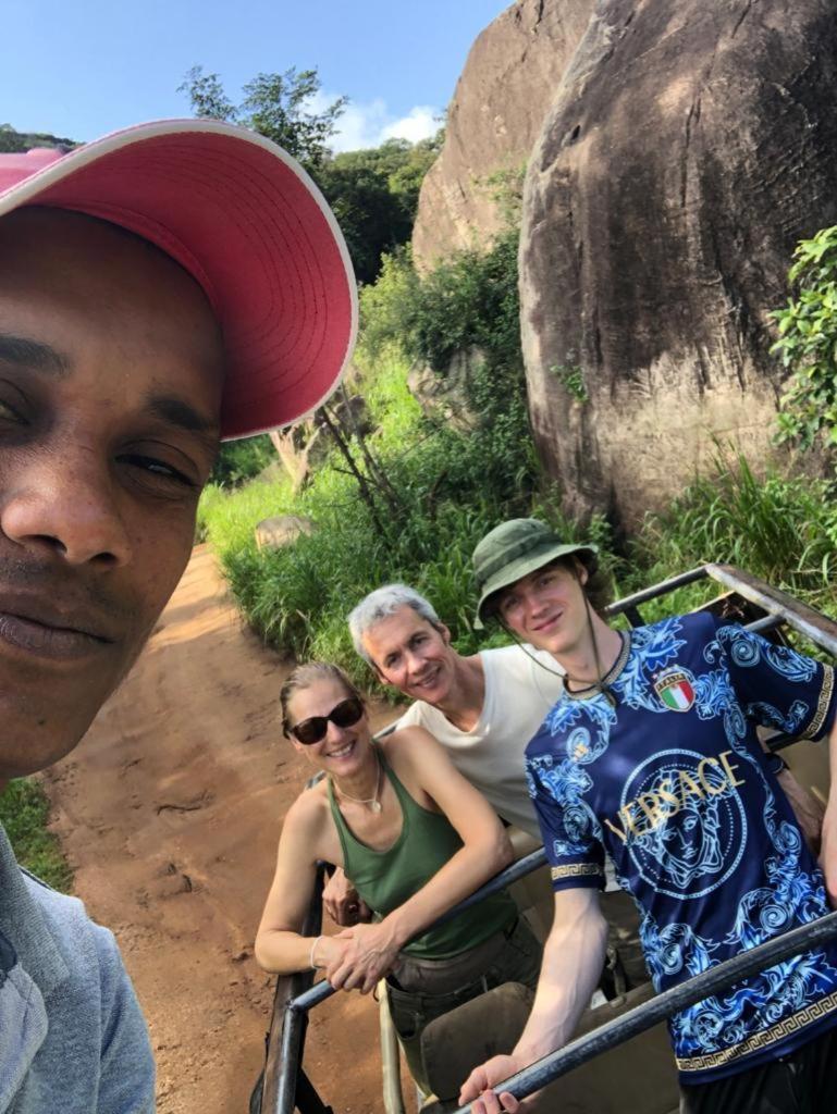 Elephant Safari Lodge Sigiriya Junction Habarana Bagian luar foto