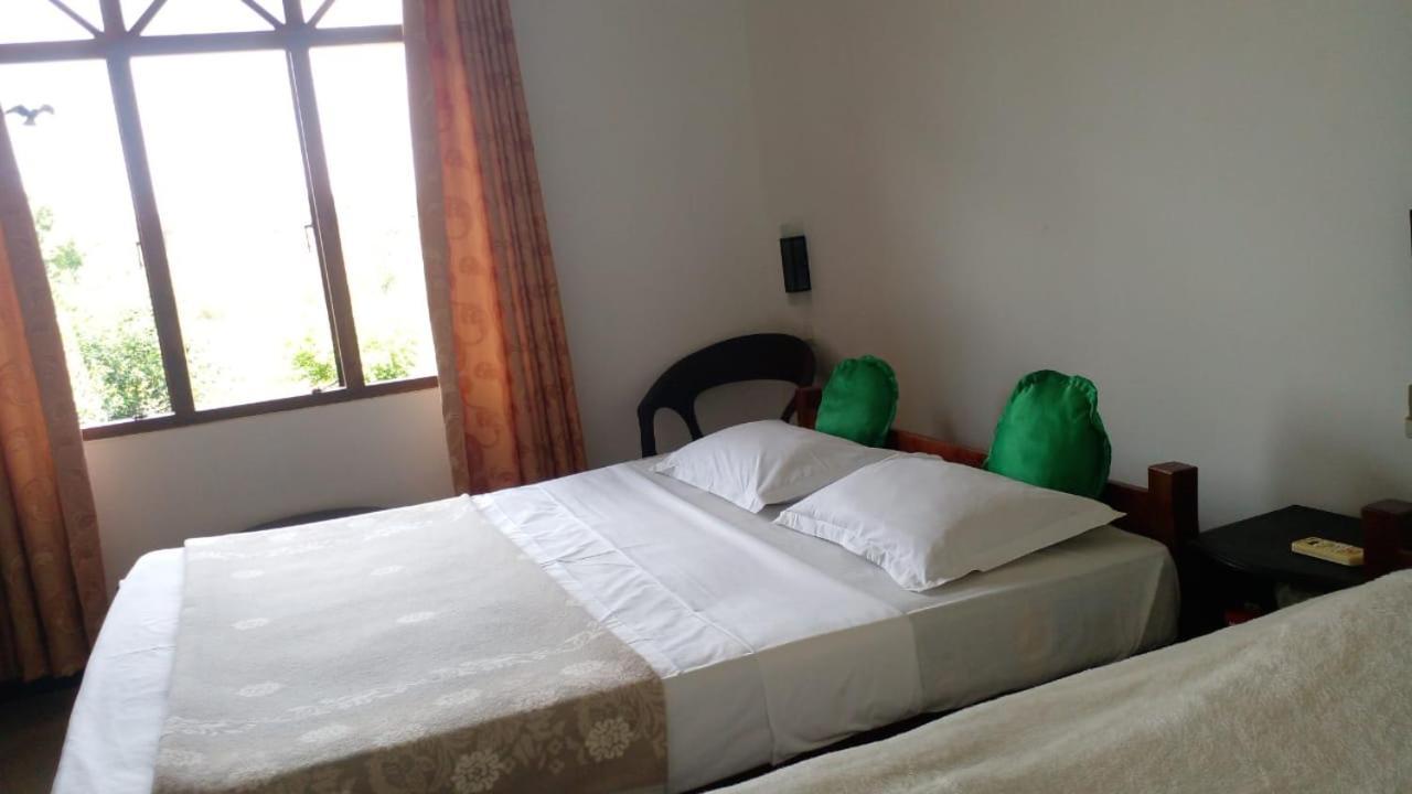 Elephant Safari Lodge Sigiriya Junction Habarana Bagian luar foto
