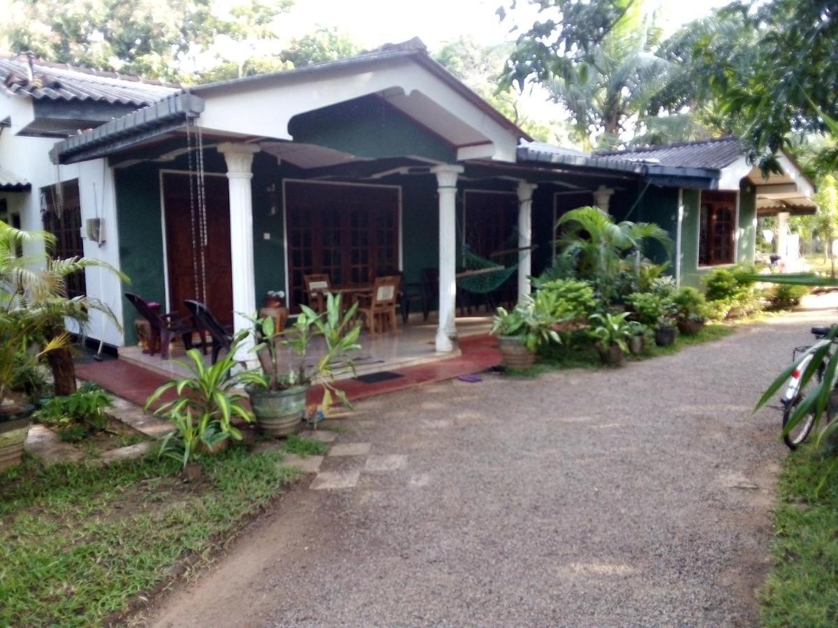 Elephant Safari Lodge Sigiriya Junction Habarana Bagian luar foto